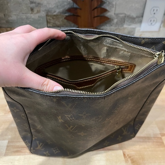 Louis Vuitton monogram looping bag - Picture 10 of 10